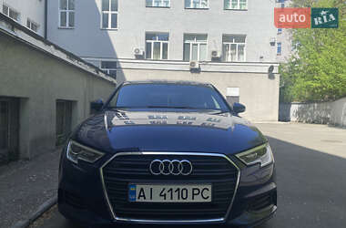 Седан Audi A3 2015 в 