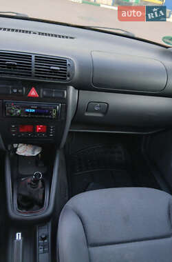 Хетчбек Audi A3 1999 в 