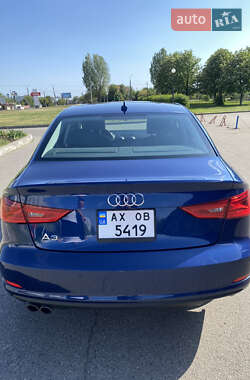Седан Audi A3 2015 в 