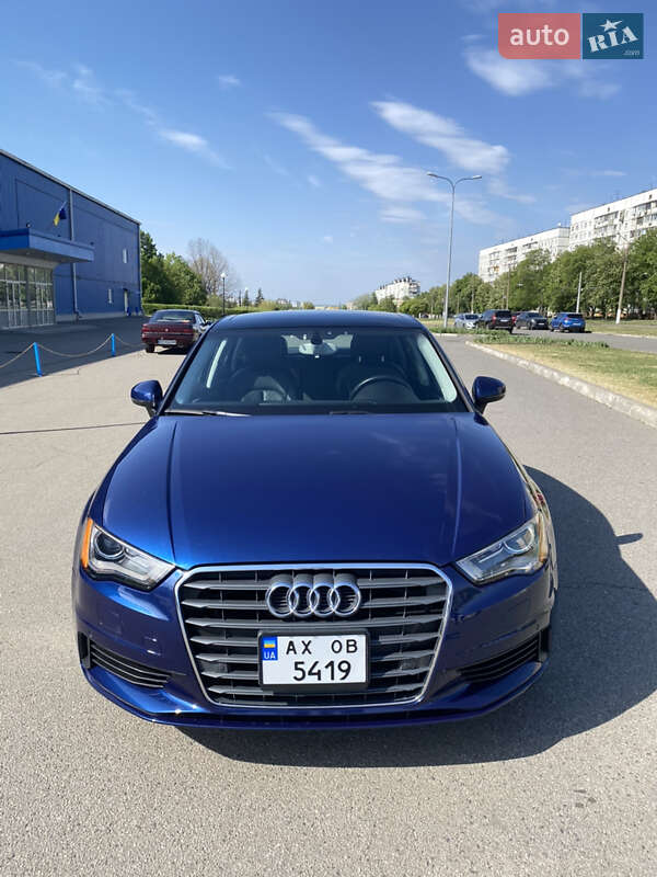 Седан Audi A3 2015 в Харькове