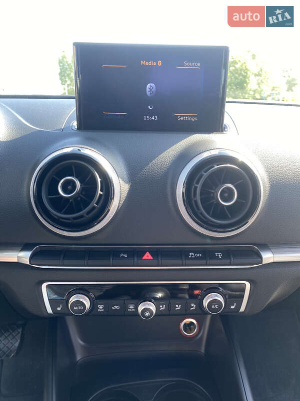 Седан Audi A3 2015 в Харькове