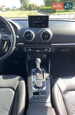Седан Audi A3 2015 в 