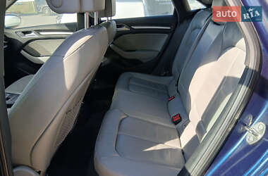 Седан Audi A3 2017 в 