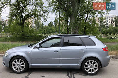 Хэтчбек Audi A3 2009 в 