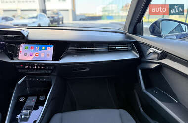 Седан Audi A3 2021 в 