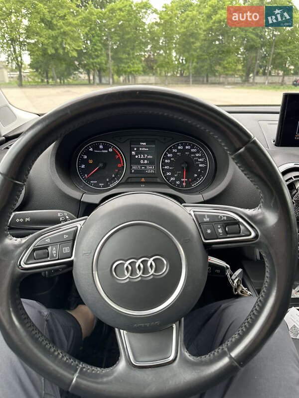 Седан Audi A3 2015 в Лозовой