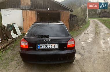 Хэтчбек Audi A3 2002 в 