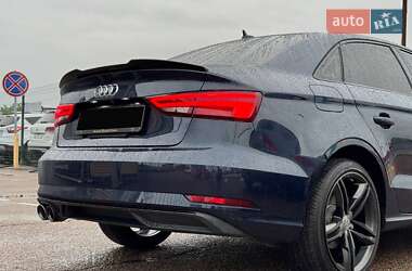 Седан Audi A3 2016 в 