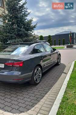 Седан Audi A3 2017 в 