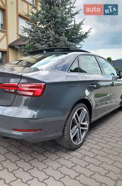Седан Audi A3 2017 в 