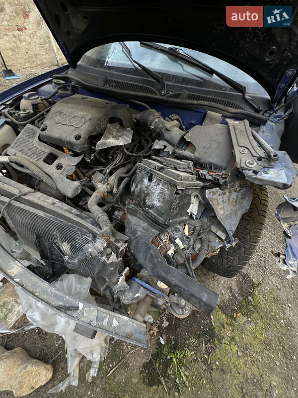 Хэтчбек Audi A3 2000 в Черновцах