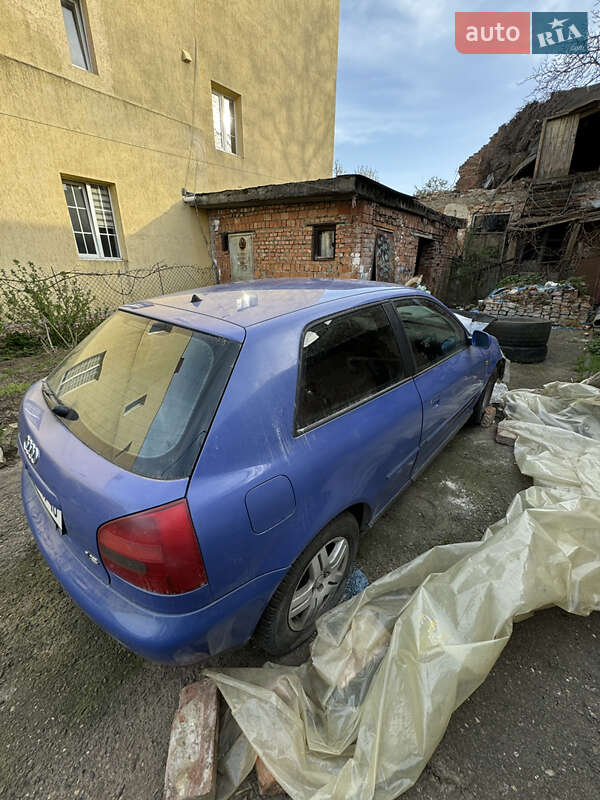 Хэтчбек Audi A3 2000 в Черновцах