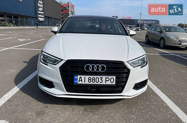Седан Audi A3 2018 в Киеве