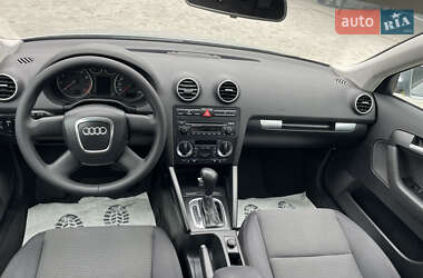 Хэтчбек Audi A3 2006 в 