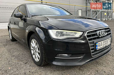 Хэтчбек Audi A3 2015 в 