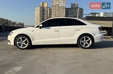 Седан Audi A3 2015 в 