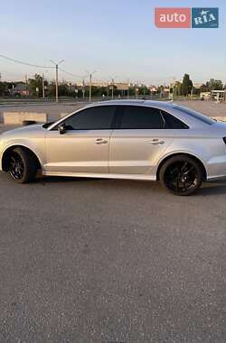 Седан Audi A3 2014 в 