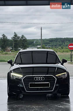 Седан Audi A3 2017 в 