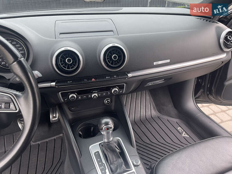 Седан Audi A3 2017 в Хырове