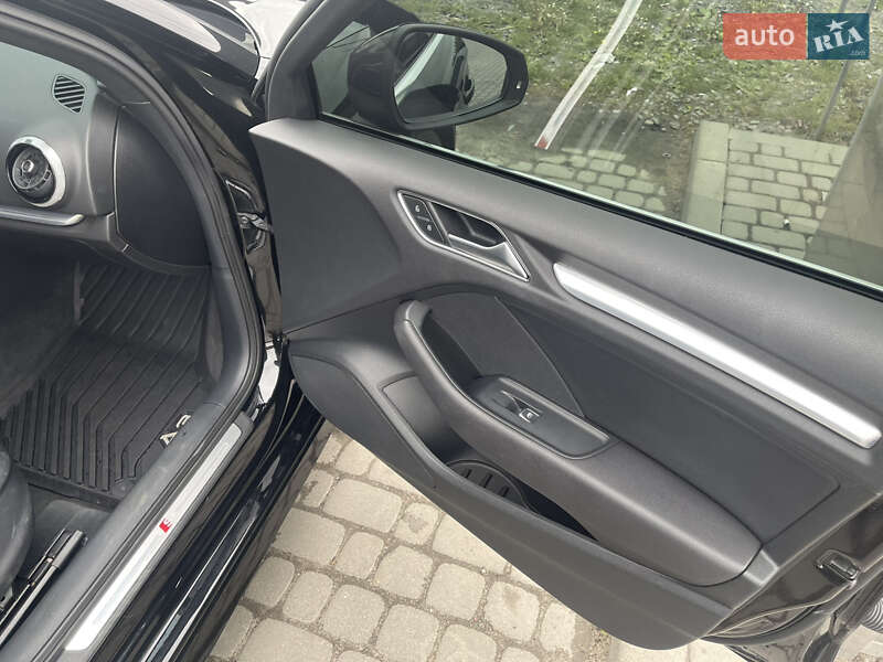 Седан Audi A3 2017 в Хырове