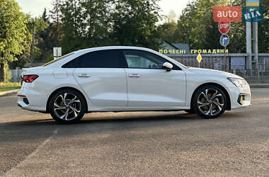 Седан Audi A3 2022 в 