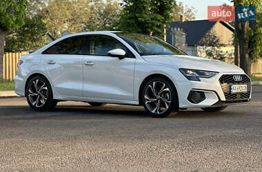 Седан Audi A3 2022 в 