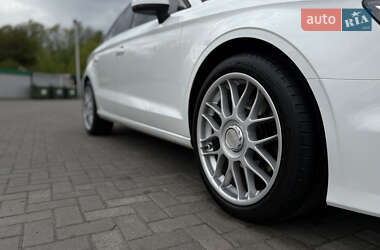 Седан Audi A3 2015 в 