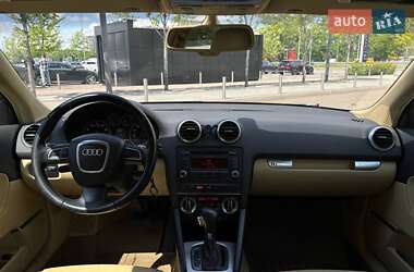 Хэтчбек Audi A3 2010 в 
