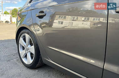 Хэтчбек Audi A3 2014 в 