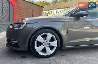 Хэтчбек Audi A3 2014 в 