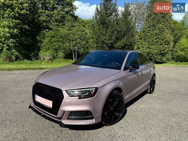 Седан Audi A3 2019 в Бурштыне