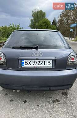 Хэтчбек Audi A3 2000 в 