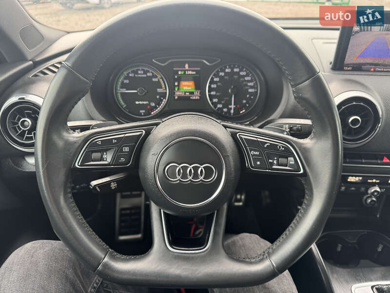 Хэтчбек Audi A3 2017 в Луцке