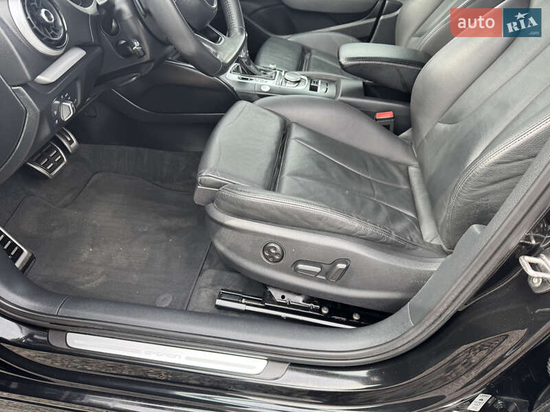 Хэтчбек Audi A3 2017 в Луцке