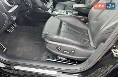 Хетчбек Audi A3 2017 в 