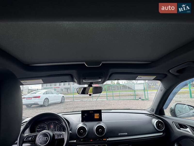 Хэтчбек Audi A3 2017 в Луцке