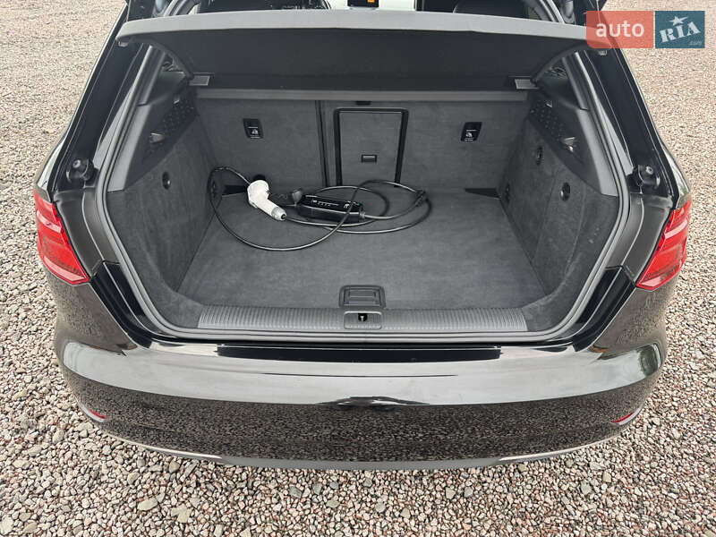 Хэтчбек Audi A3 2017 в Луцке