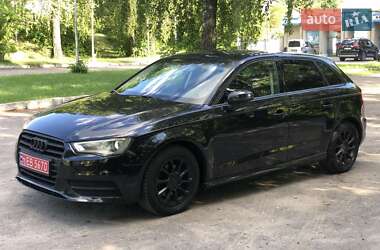Хетчбек Audi A3 2014 в Золочеві