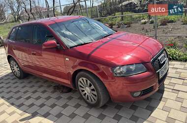 Хэтчбек Audi A3 2006 в 