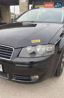 Хетчбек Audi A3 2003 в 