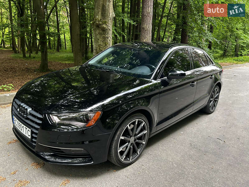 Седан Audi A3 2015 в Львове