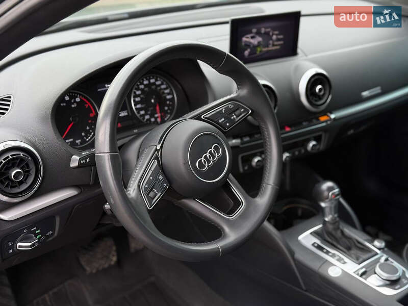 Седан Audi A3 2019 в Кривом Роге