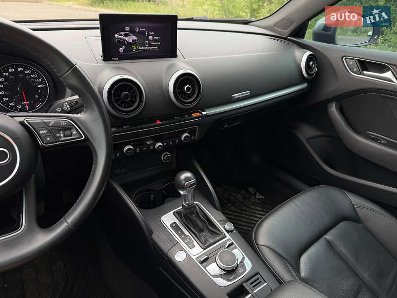 Седан Audi A3 2019 в Кривом Роге