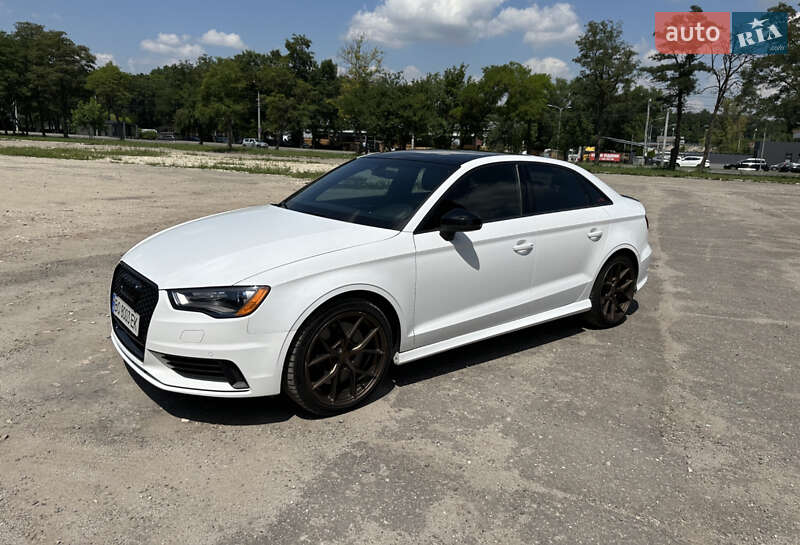 Седан Audi A3 2015 в Тернополе