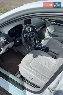 Седан Audi A3 2014 в 