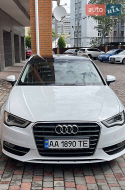Хэтчбек Audi A3 2016 в 