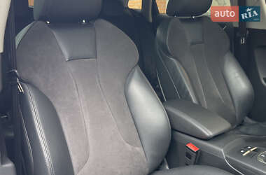 Хэтчбек Audi A3 2016 в 