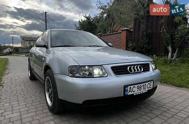Хэтчбек Audi A3 1998 в 