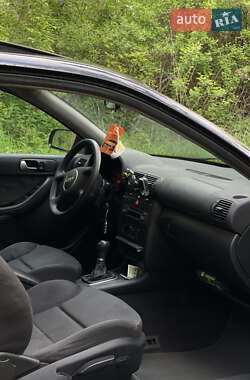 Хэтчбек Audi A3 2003 в 