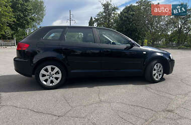 Хэтчбек Audi A3 2006 в 